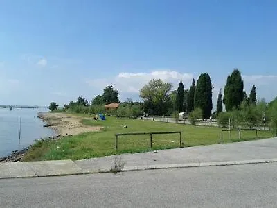 In Mit Terrasse Marano Lagunare